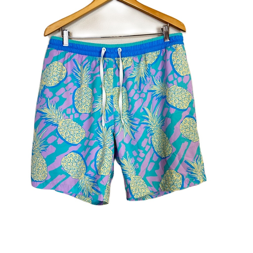 Chubbies The Low Tides 7” Classic Swim Trunk Men’s XXL Pineapple Multicolor